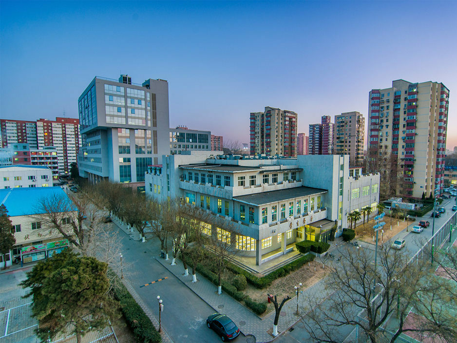 学校停车引导图片